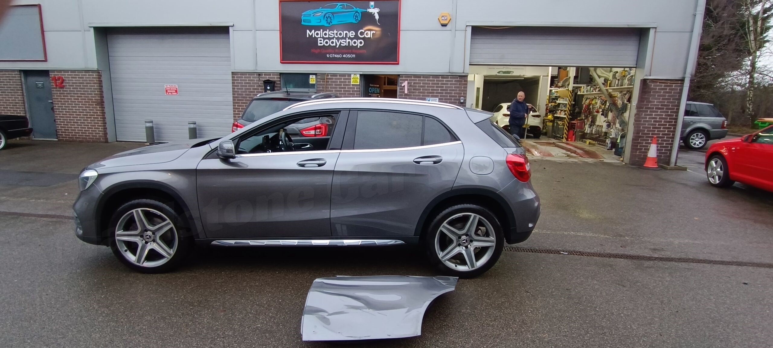 MERCEDES GL ACCIDENT DAMAGE REPAIRS MAIDSTONE CAR BODYSHOP wm